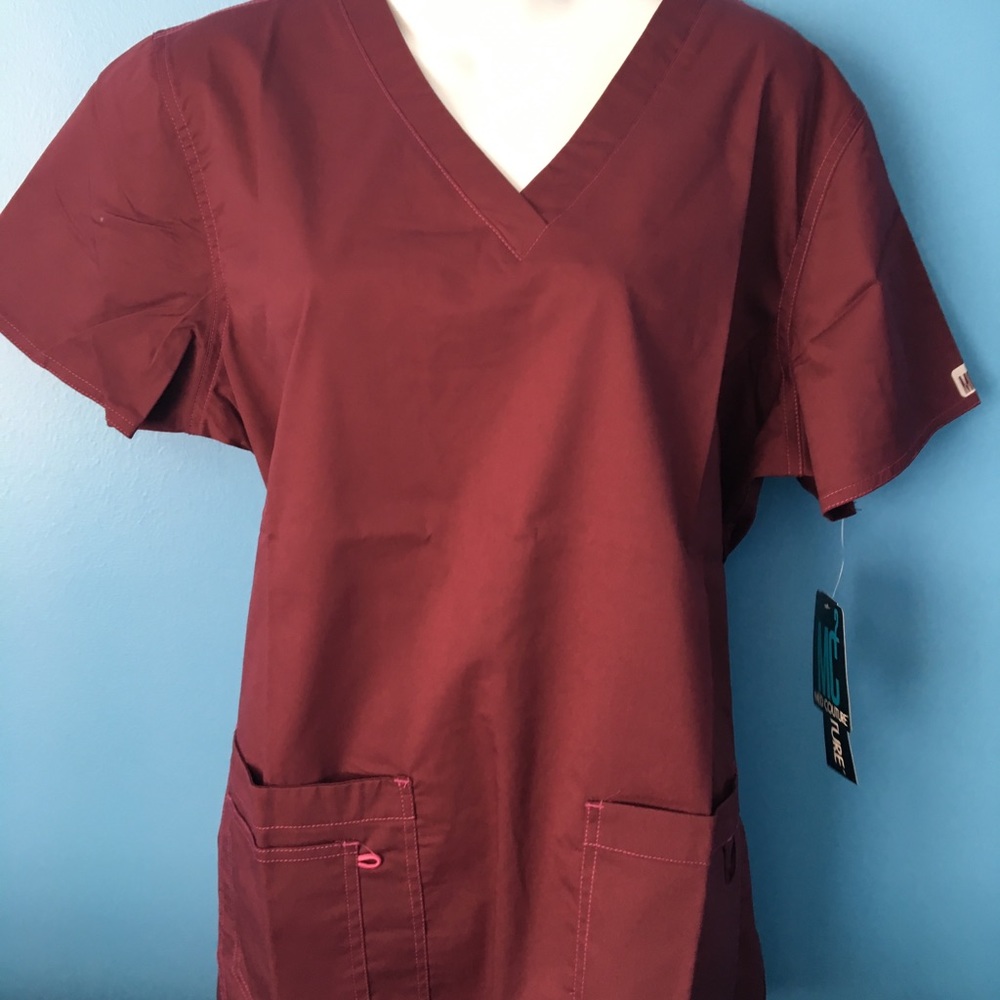 MedCouture Wine Colored - Scrub Top NWT